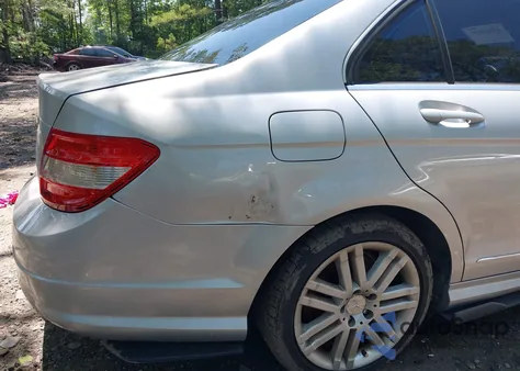 2008 Mercedes-Benz C 300 Luxury 4Matic/Sport 4Matic из США, поврежденный, VIN WDDGF81X08F117289